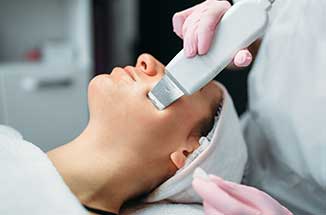 결과의 차이를 만드는 최신 프리미엄 레이저 장비와 전문의 핸들링템